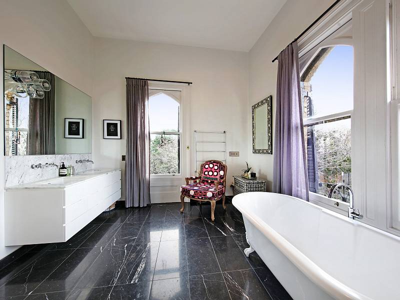 5 Leslie Grove, BRIGHTON, VIC 3186 Australia