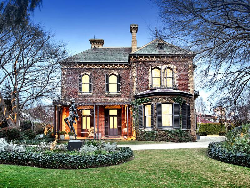 5 Leslie Grove, BRIGHTON, VIC 3186 Australia