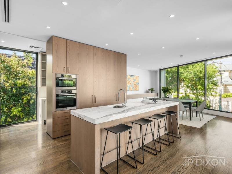 5 Kinane Street, BRIGHTON, VIC 3186 Australia