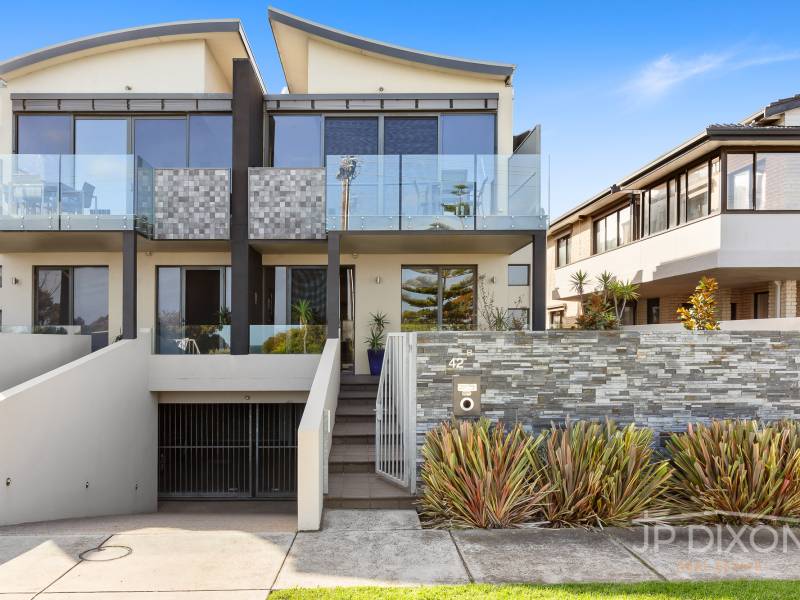 42B Beach Road, HAMPTON, VIC 3188 Australia