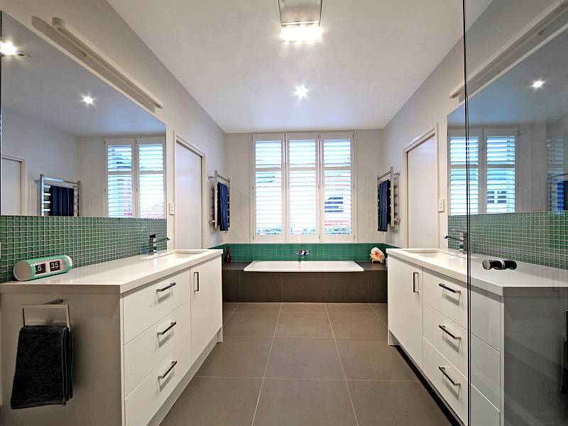 11 Bay Street, BRIGHTON, VIC 3186 Australia