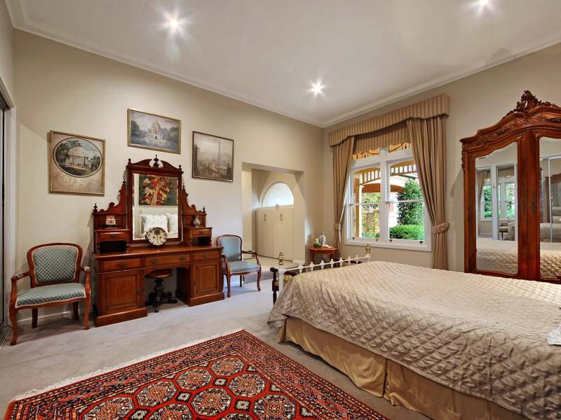 11 Bay Street, BRIGHTON, VIC 3186 Australia