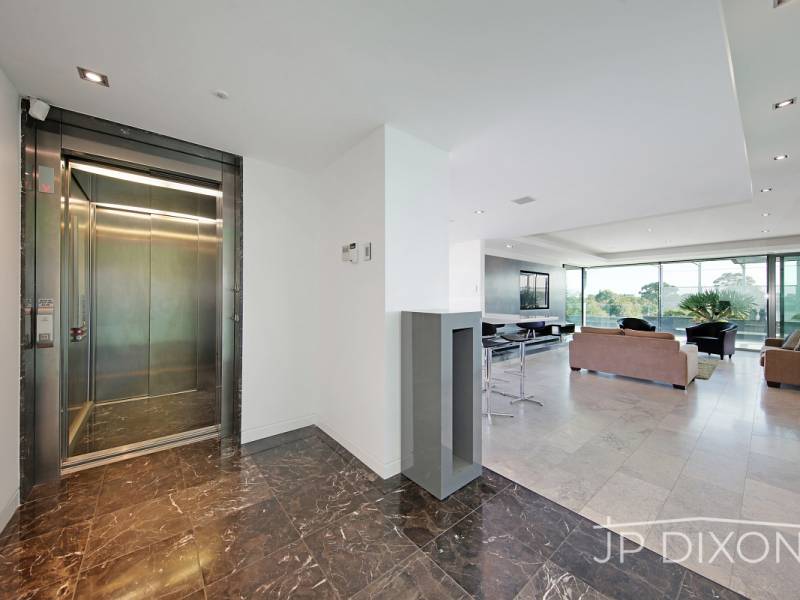 8 Cochrane Street, BRIGHTON, VIC 3186 Australia