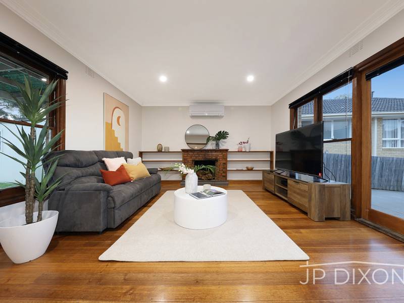 15 Merton Close, CHELTENHAM, VIC 3192 Australia