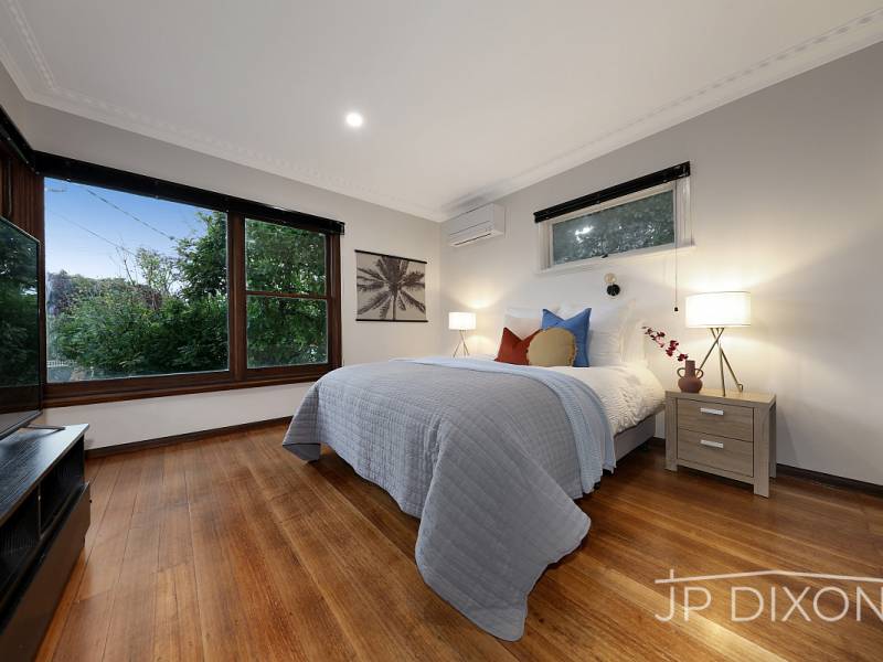 15 Merton Close, CHELTENHAM, VIC 3192 Australia