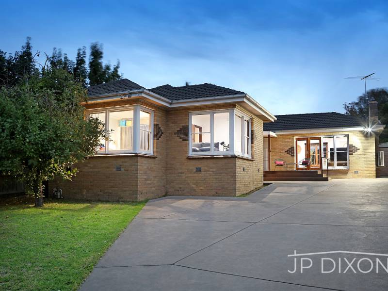 15 Merton Close, CHELTENHAM, VIC 3192 Australia