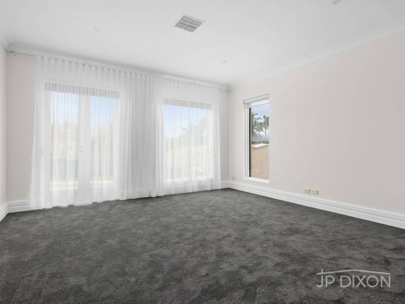 1 Merton Avenue, BRIGHTON, VIC 3186 Australia