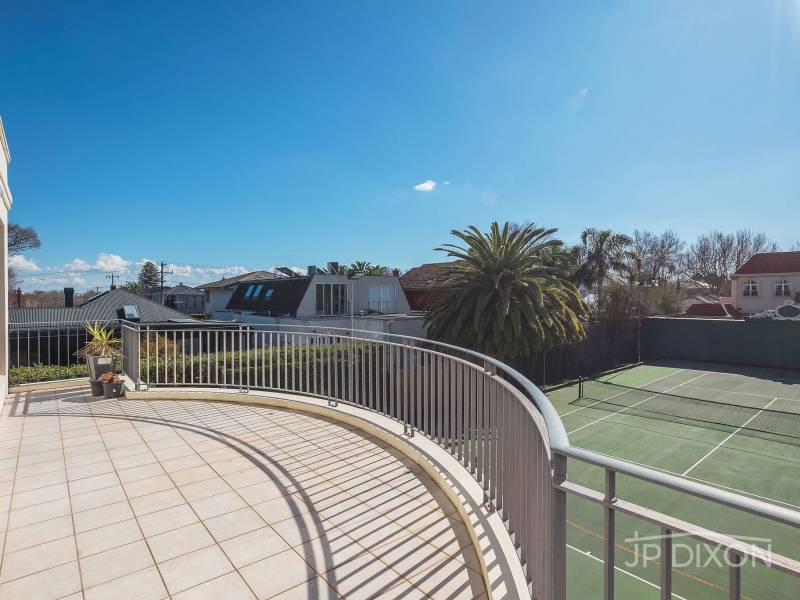 1 Merton Avenue, BRIGHTON, VIC 3186 Australia