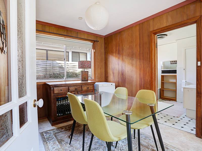 33 Carlyon Street, ORMOND, VIC 3204 Australia