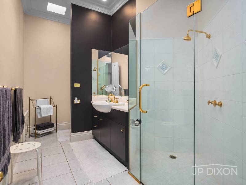 2 Inner Crescent, BRIGHTON, VIC 3186 Australia