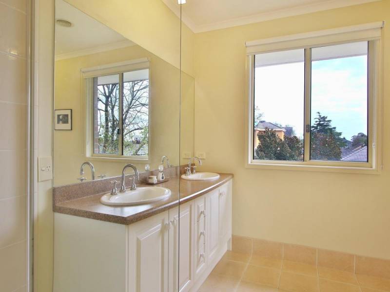 5 Thompson Street, ORMOND, VIC 3204 Australia