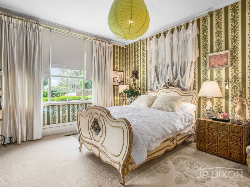 37 Middle Crescent, BRIGHTON, VIC 3186 Australia