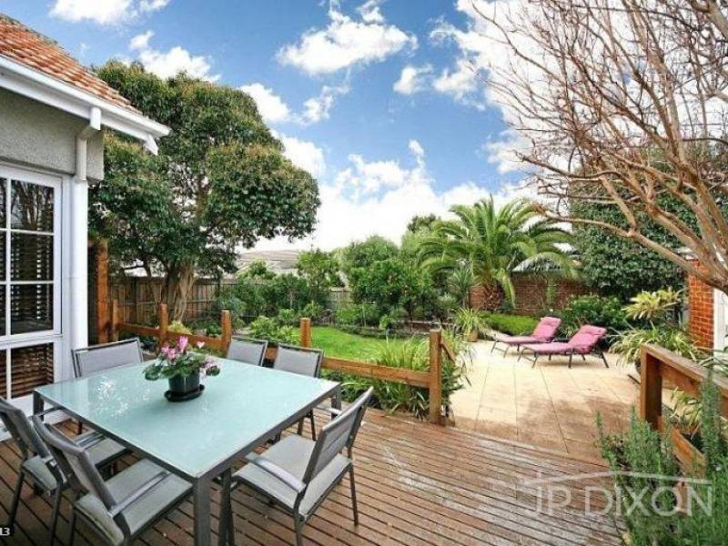 12 Hillcrest Avenue, BRIGHTON, VIC 3186 Australia