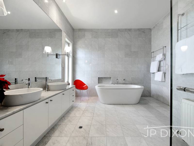 14 Bay Street, BRIGHTON, VIC 3186 Australia