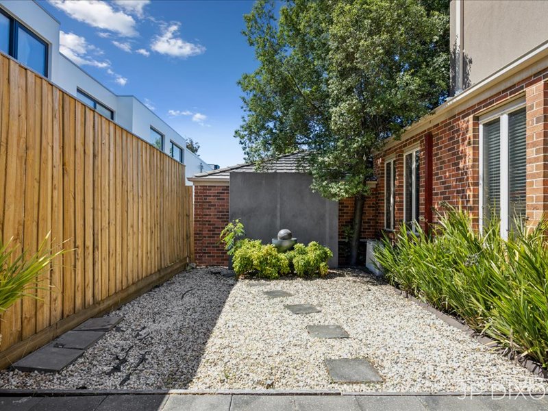 2/46 Rosedale Road, GLEN IRIS, VIC 3146 Australia