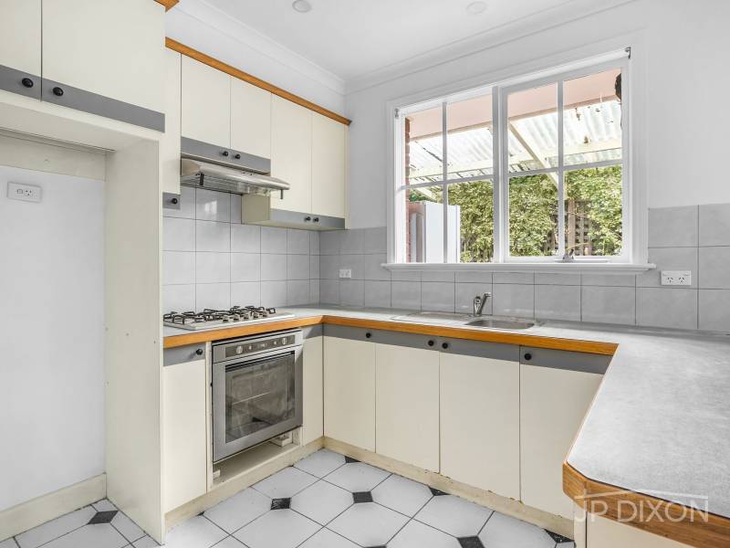 2/3 Sargon Grove, BRIGHTON, VIC 3186 Australia