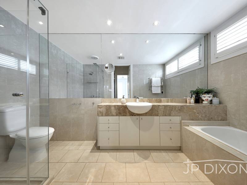 9A Young Street, BRIGHTON, VIC 3186 Australia