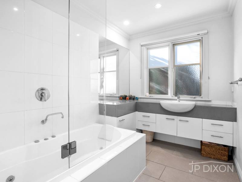 3 Linacre Road, HAMPTON, VIC 3188 Australia