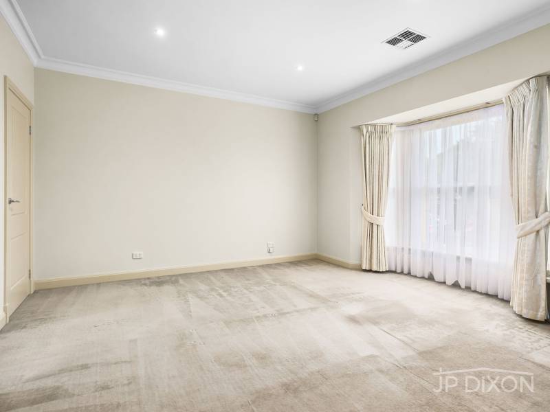 12 Asling Street, BRIGHTON, VIC 3186 Australia