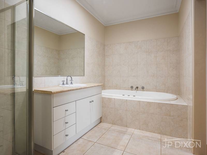 12 Asling Street, BRIGHTON, VIC 3186 Australia