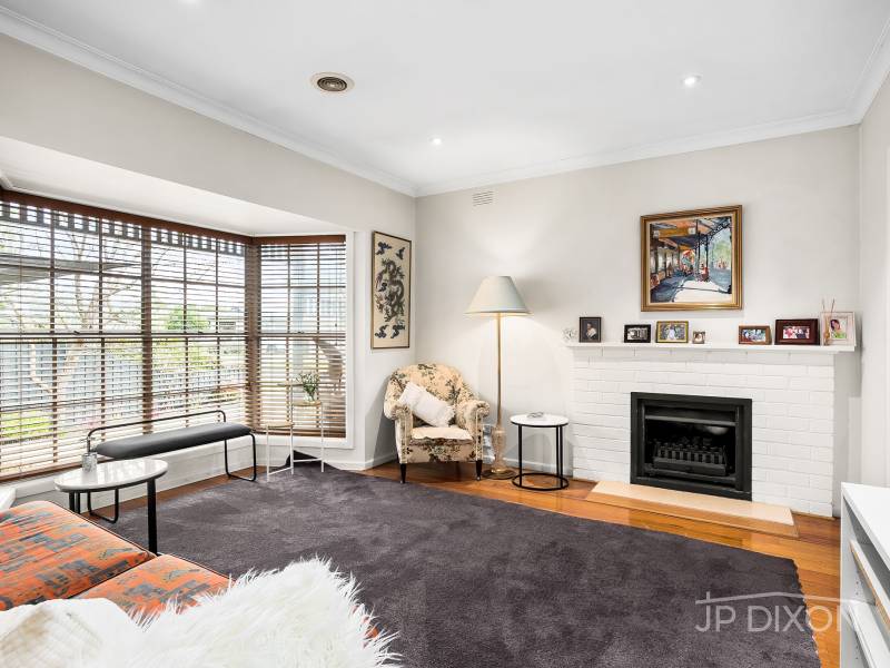 5 Crocus Court, CHELTENHAM, VIC 3192 Australia