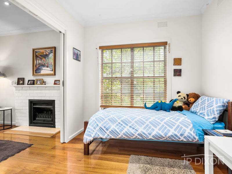 5 Crocus Court, CHELTENHAM, VIC 3192 Australia