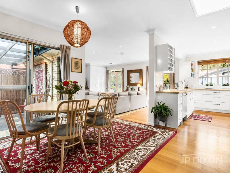 5 Crocus Court, CHELTENHAM, VIC 3192 Australia