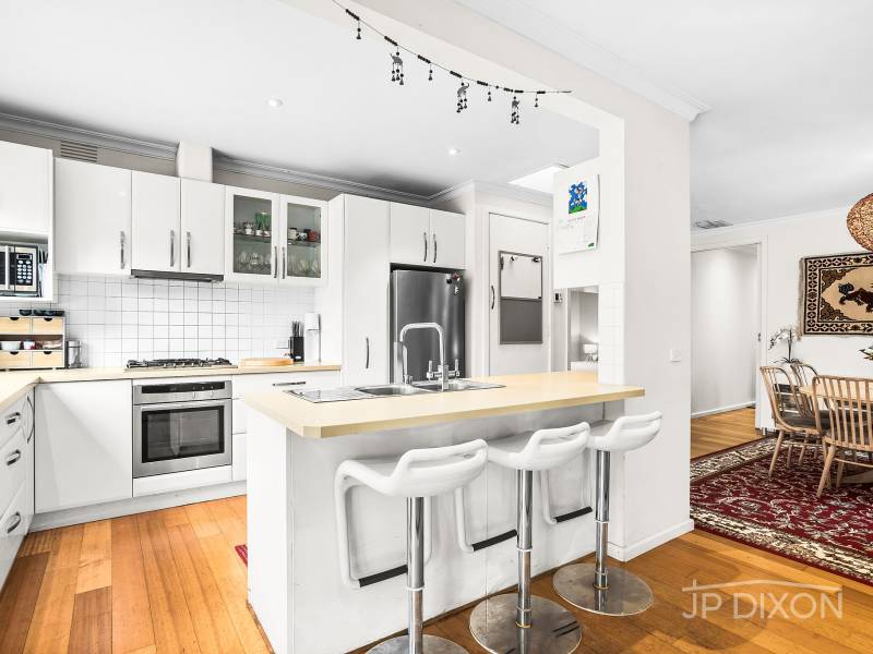 5 Crocus Court, CHELTENHAM, VIC 3192 Australia