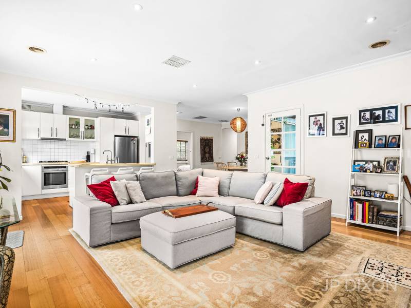 5 Crocus Court, CHELTENHAM, VIC 3192 Australia