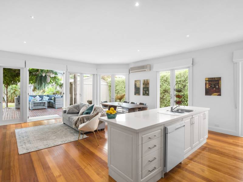 39 Elliott  Street, CHELTENHAM, VIC 3192 Australia