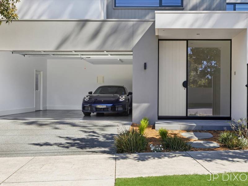 16 Tramway Parade, BEAUMARIS, VIC 3193 Australia