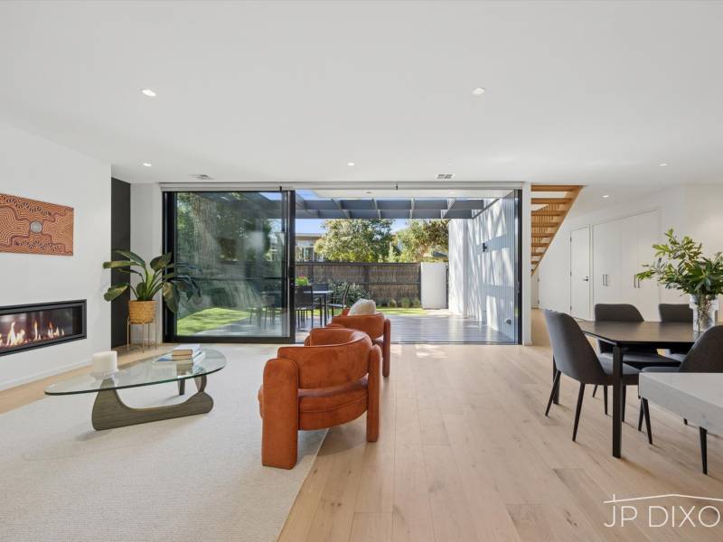 16 Tramway Parade, BEAUMARIS, VIC 3193 Australia