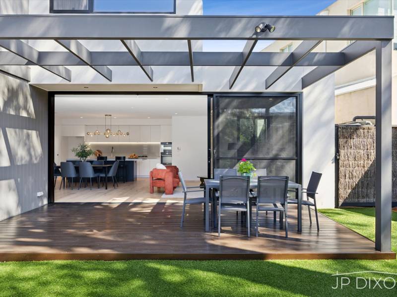 16 Tramway Parade, BEAUMARIS, VIC 3193 Australia