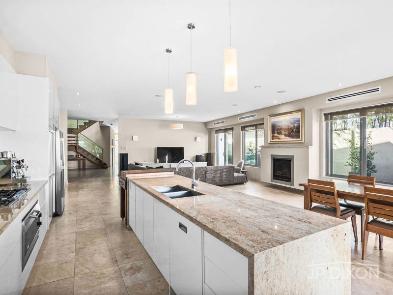 63 Outer Crescent, BRIGHTON, VIC 3186 Australia