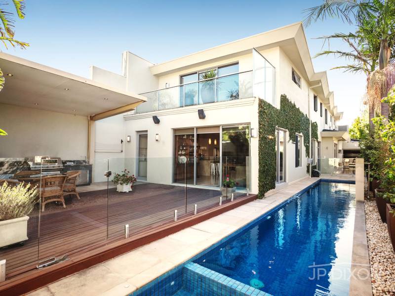 63 Outer Crescent, BRIGHTON, VIC 3186 Australia