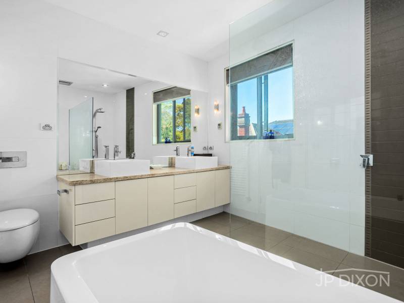 63 Outer Crescent, BRIGHTON, VIC 3186 Australia