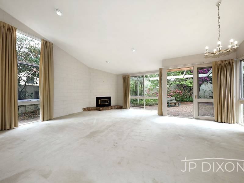 18 Outer Crescent, BRIGHTON, VIC 3186 Australia