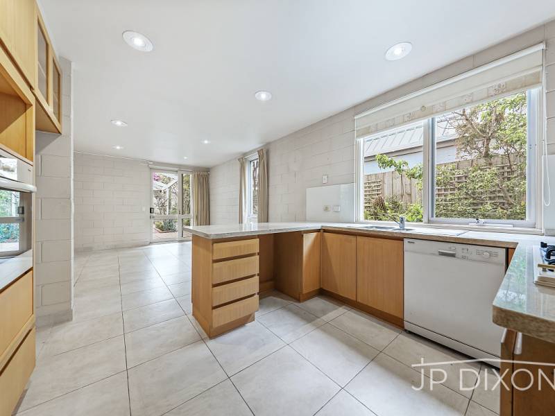 18 Outer Crescent, BRIGHTON, VIC 3186 Australia
