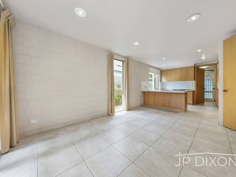 18 Outer Crescent, BRIGHTON, VIC 3186 Australia