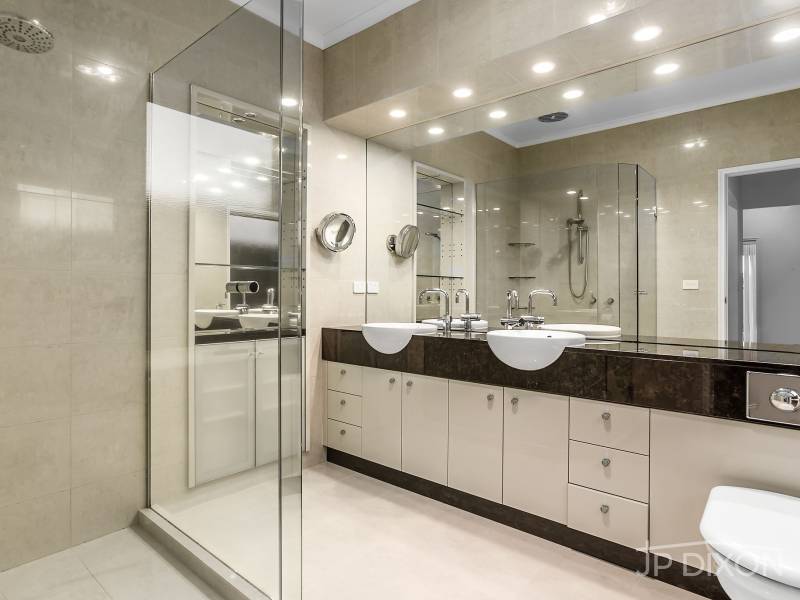 24 Head Street, BRIGHTON, VIC 3186 Australia