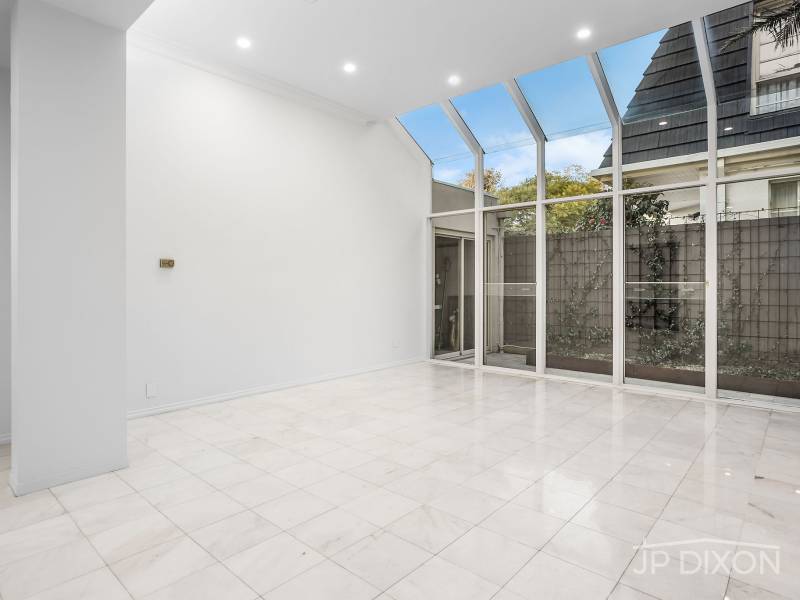 24 Head Street, BRIGHTON, VIC 3186 Australia