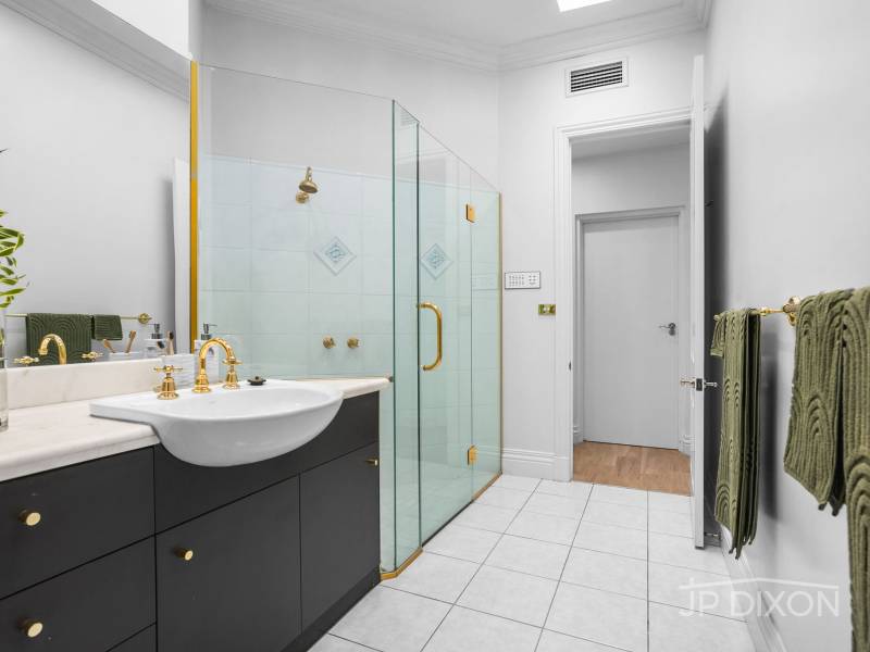 2 Inner Crescent, BRIGHTON, VIC 3186 Australia