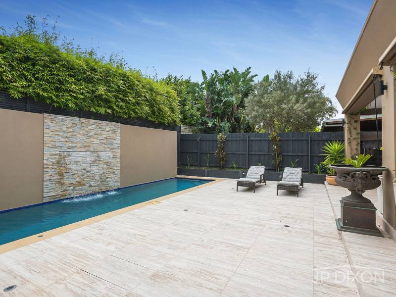 19 Sea Parade, MENTONE, VIC 3194 Australia