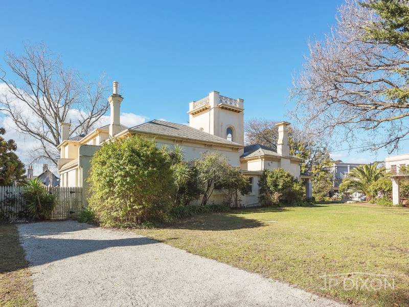 2 Sussex Street, BRIGHTON, VIC 3186 Australia