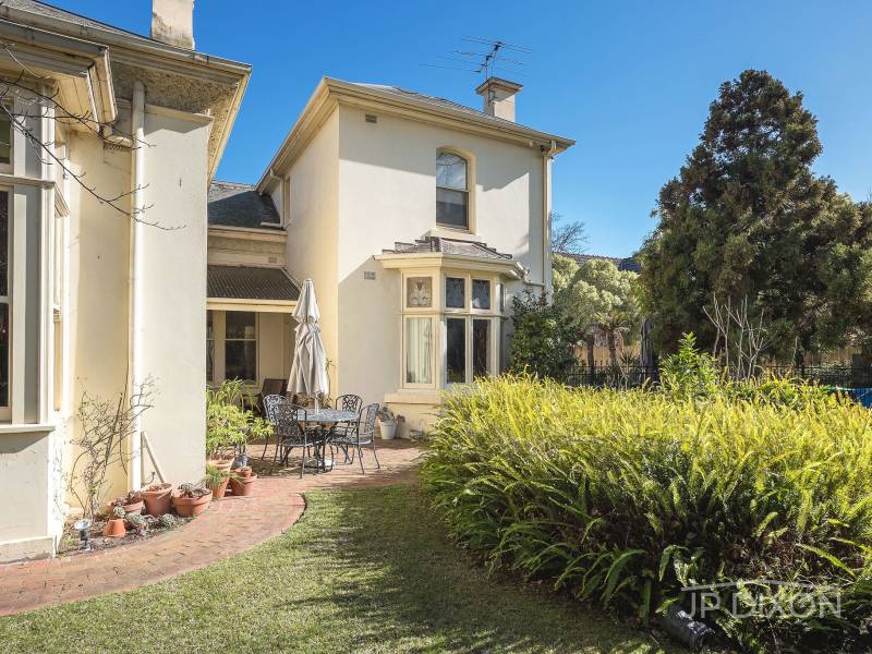 2 Sussex Street, BRIGHTON, VIC 3186 Australia