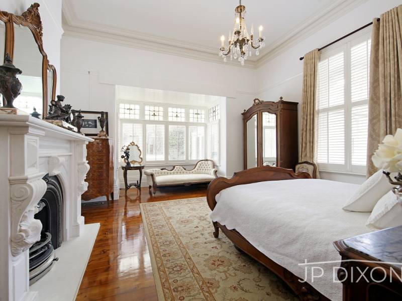 31 Middle Crescent, BRIGHTON, VIC 3186 Australia