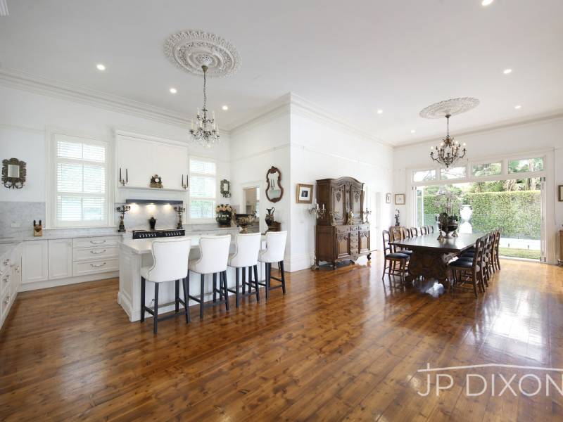 31 Middle Crescent, BRIGHTON, VIC 3186 Australia