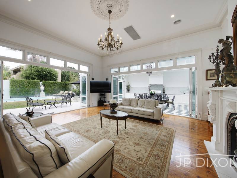 31 Middle Crescent, BRIGHTON, VIC 3186 Australia