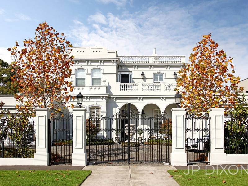 31 Middle Crescent, BRIGHTON, VIC 3186 Australia