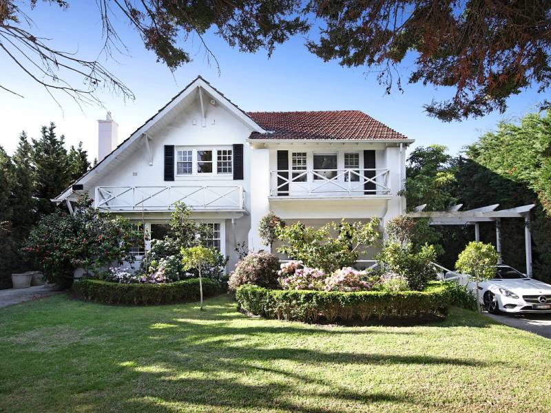 4 Seacombe Grove, BRIGHTON, VIC 3186 Australia